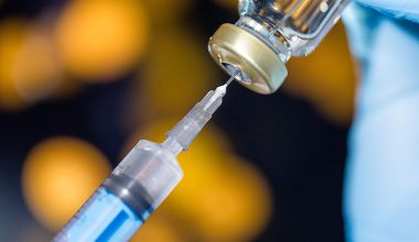 Γερμανία: Ο ομοσπονδιακός υπουργός Υγείας κάνει λόγο για νέα εκστρατεία εμβολιασμού – Ποιους θα αφορά