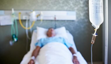 Δραματική έκκληση συγγενών 57χρονου σε κώμα: «Εξαιρέστε από την αναστολή τον νευροχειρουργό μήπως σωθεί ο άνθρωπος μας»