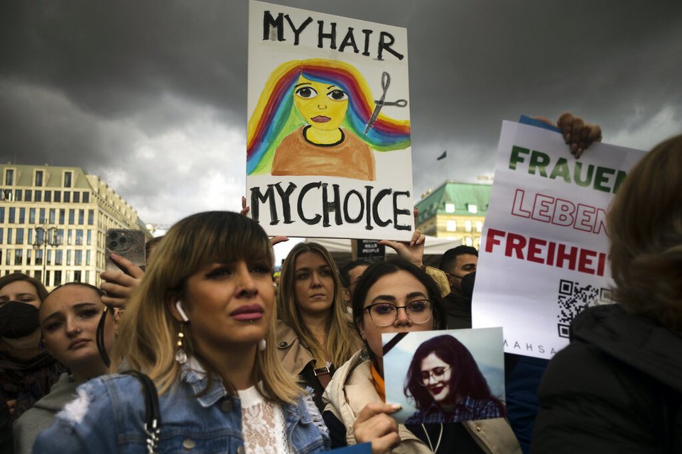 Ο Economist εξηγεί τι είναι η Αστυνομία Ηθών του Ιράν