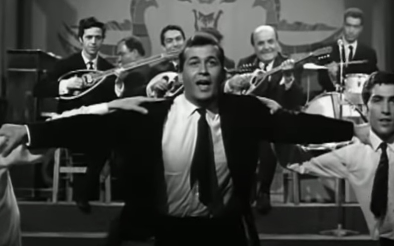 «Διπλοπενιές» και «Ένα μεσημέρι»: Τα μεγάλα «μπαμ» που καθιέρωσαν τον Σταμάτη Κόκοτα