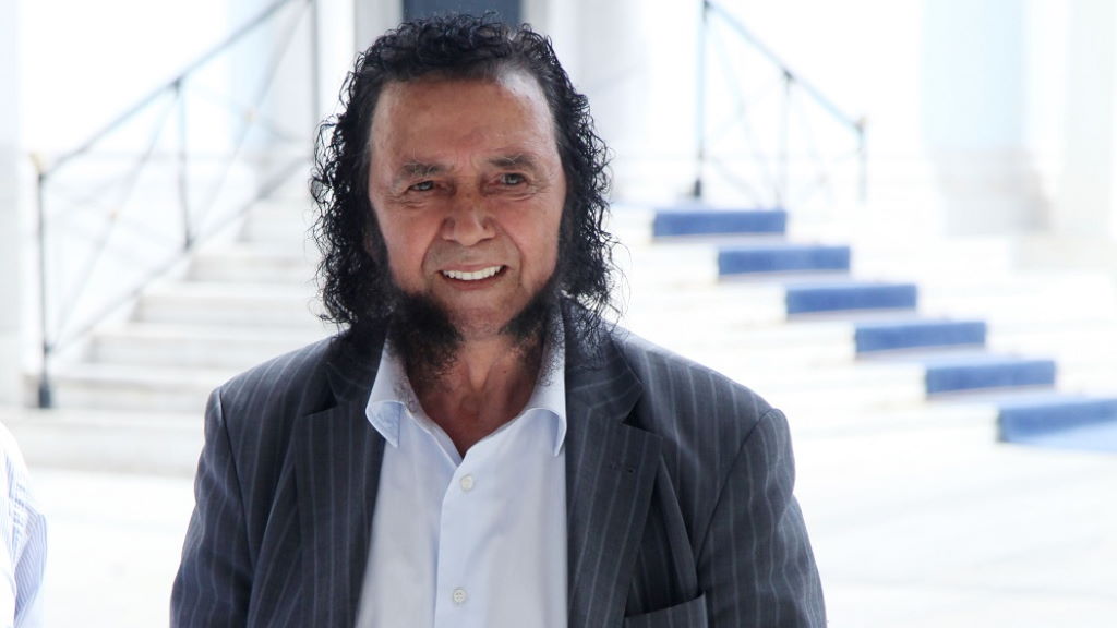 Όταν έδιναν 50 εκατ. δραχμές στον Σ.Κόκοτα για να ξυρίσει τις φαβορίτες: «Να να σας λούσω με Tide καλύτερα στην Ομόνοια;»