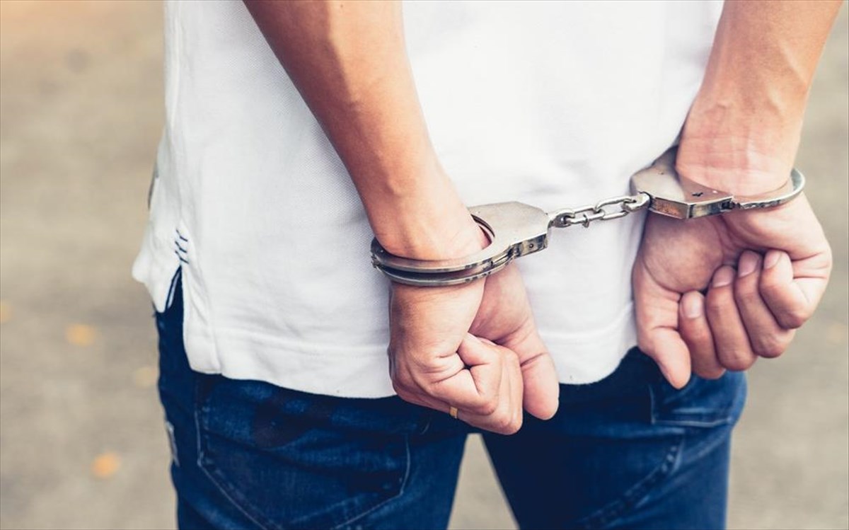 Θεσσαλονίκη: Σύλληψη 20χρονου για εμπορία & διακίνηση εξαρτησιογόνων ουσιών