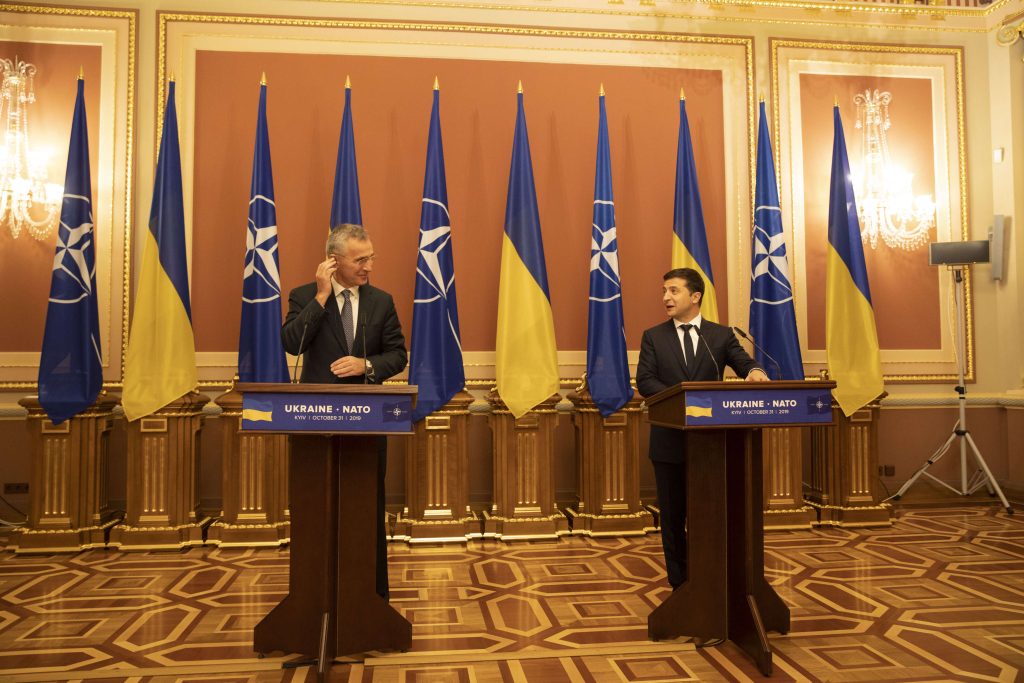 Οι γνωστοί πρόθυμοι του ΝΑΤΟ: Οι πρώην κομμουνιστικές χώρες  και…  Σκόπια στηρίζουν την ένταξη της Ουκρανίας στη συμμαχία