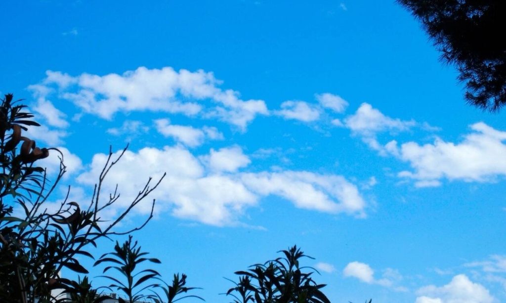 Καιρός: Με τοπικές βροχές και καταιγίδες η σημερινή μέρα – Αναλυτικά η πρόγνωση της ΕΜΥ