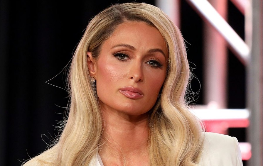 Πάρις Χίλτον: Προσέλαβε 7 ομάδες ντετέκτιβ για να βρουν το σκυλάκι της – «Οργώνουν» την περιοχή με drones