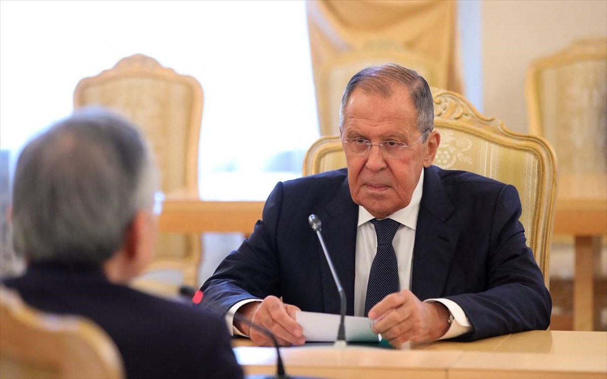 Σ.Λαβρόφ: «Υπερασπιζόμαστε την πατρίδα μας από τη γενοκτονία που διέπραξαν οι απόγονοι & οι οπαδοί των ναζιστών»