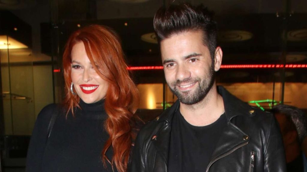 Στα δικαστήρια Σ.Χρηστίδου & Θ.Μαραντίνης: 12μηνη φυλάκιση και τριετή αναστολή στον τραγουδιστή γιατί δεν πλήρωνε διατροφή!