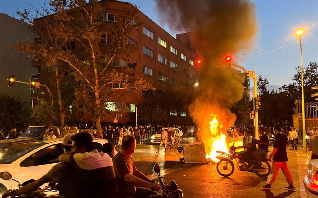 Αιματοχυσία χωρίς τέλος στο Ιράν: Τουλάχιστον 82 νεκροί από την καταστολή διαδηλώσεων στη Ζαχεντάν