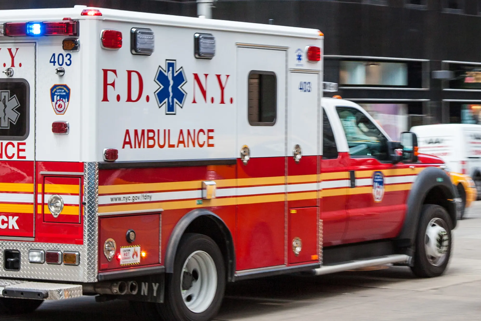 ΗΠΑ: Ασθενοφόρα συγκρούστηκαν μεταξύ τους και καταστράφηκαν ολοσχερώς (βίντεο)