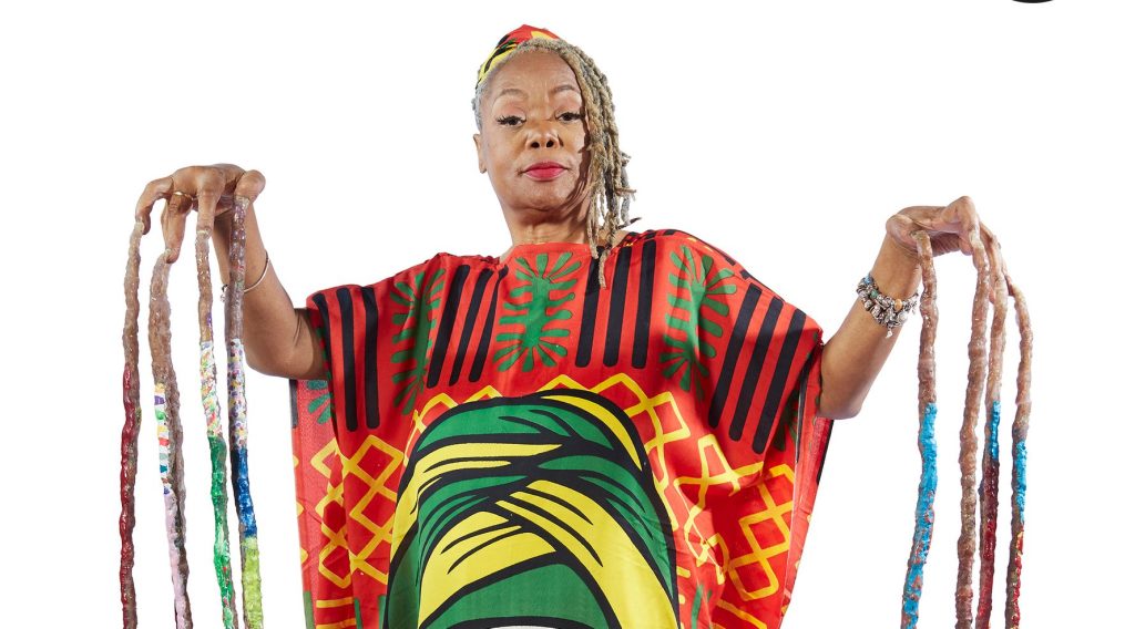 Η θλιβερή ιστορία της γυναίκας με τα μεγαλύτερα νύχια στον κόσμο – Πως έχασε την κόρη της σε ηλικία 16 ετών