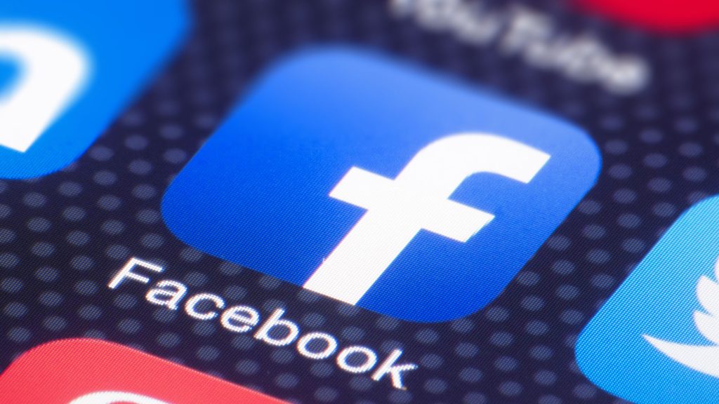Facebook: Προειδοποιεί για κακόβουλες εφαρμογές που «κλέβουν» κωδικούς χρηστών
