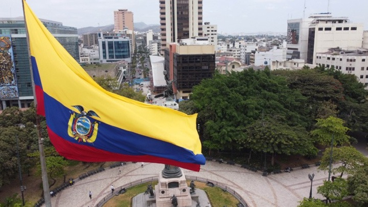 Ισημερινός: Πυρά και απειλητικά μηνύματα εναντίον δύο ΜΜΕ