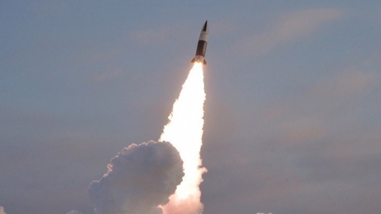 Δύο οι βαλλιστικοί πύραυλοι που εκτόξευσε η Βόρεια Κορέα