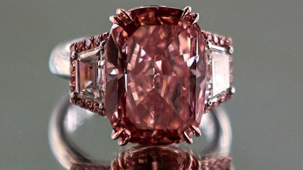 Sotheby’s: Το σπάνιο ροζ διαμάντι « Williamson Pink Star» πουλήθηκε για 57,7 εκατ. δολάρια