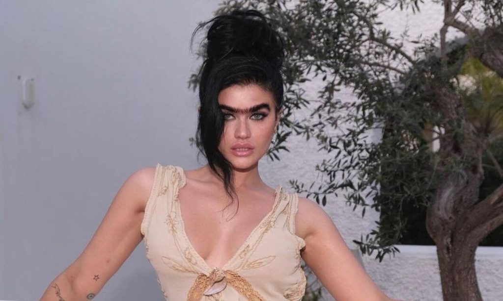 Σοφία Χατζηπαντελή: «Είναι τόσο θυμωμένοι επειδή έχω δύο – τρεις τρίχες ανάμεσα στα φρύδια» (βίντεο)