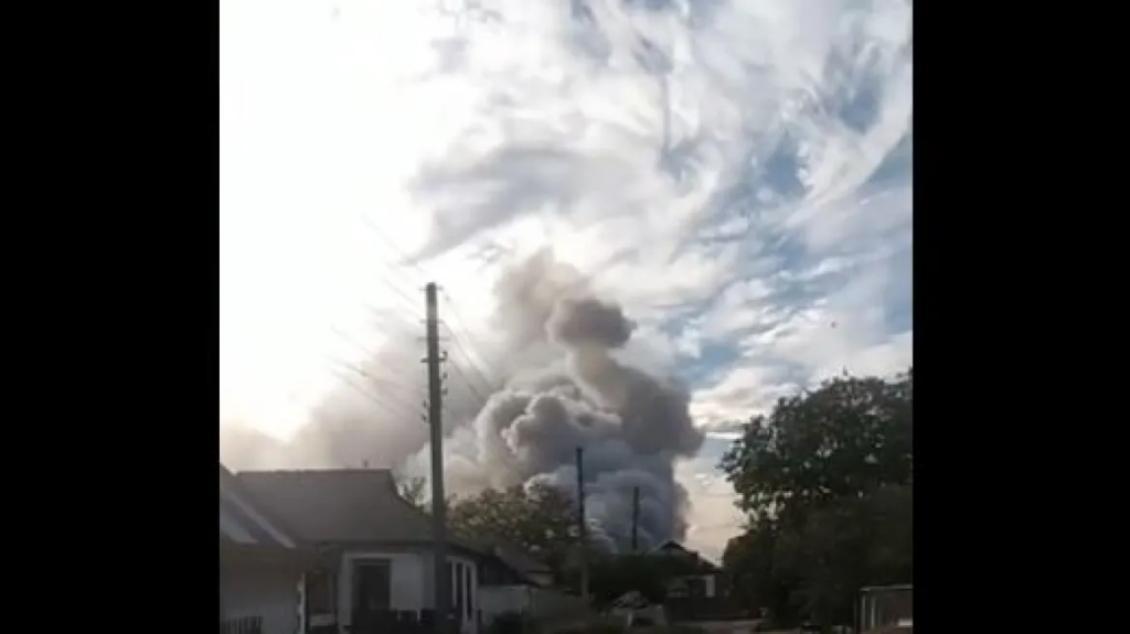 Ουκρανικό χτύπημα κατά αποθήκης πυρομαχικών των ρωσικών δυνάμεων (βίντεο)