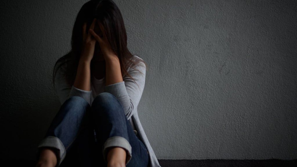 Κολωνός: Ποινική δίωξη και για όσους βίασαν τη 12χρονη που εξέδιδε ο 53χρονος