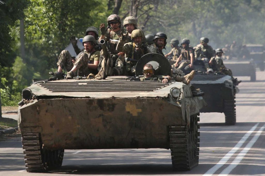 Οι Ρώσοι μετατρέπουν το Svatovo σε οχυρό – Συνεχείς οι ενισχύσεις με νέες δυνάμεις (βίντεο)