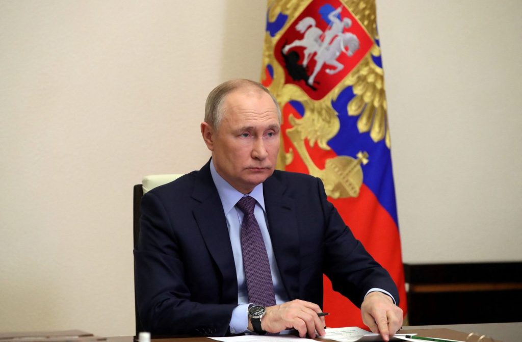 Β.Πούτιν: Παρατείνει το εμπάργκο στις εισαγωγές τροφίμων από τα κράτη μέλη της ΕΕ και άλλες χώρες