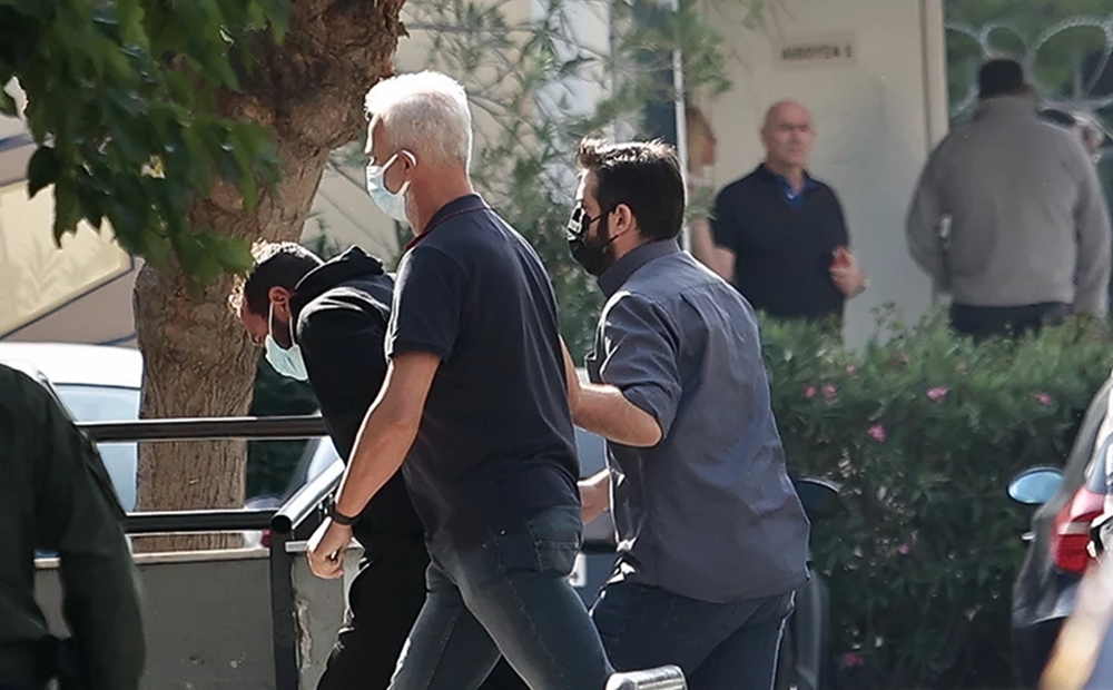 Κολωνός: Ξεσπά η γιαγιά της 12χρονης – «Είναι δυνατόν η μάνα να πουλήσει το παιδί της για 20 ευρώ;»