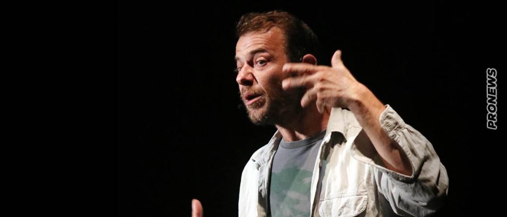 Αποκαλυπτικός για την σεξουαλικότητά του ο ηθοποιός Ορέστης Τζιόβας: «Είχα ερωτικές επαφές και με άντρες»