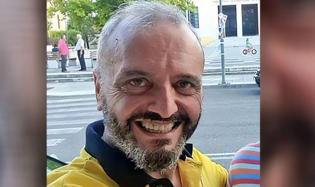 Απορία: Ο Ηλίας Μίχος έγινε ξαφνικά παιδοβιαστής στα 53 του; – Πριν τι ...