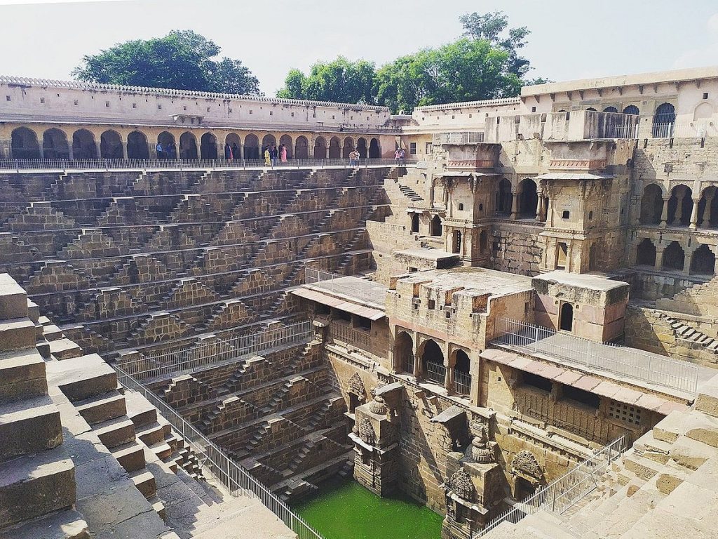 Chand Baori: Το πηγάδι που αποτελείται από 13 ορόφους και 3.500 σκαλοπάτια