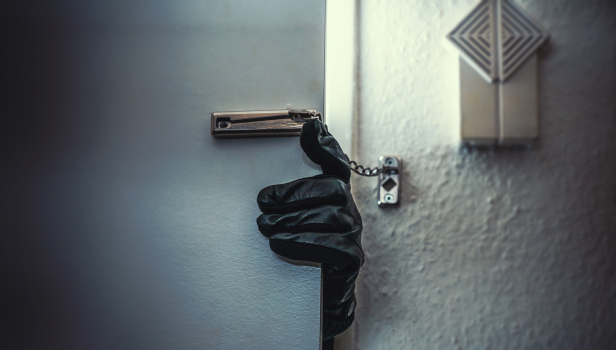 Ωρωπός: «Μάχη» αστυνομικού με διαρρήκτες μέσα στο σπίτι των γονιών του