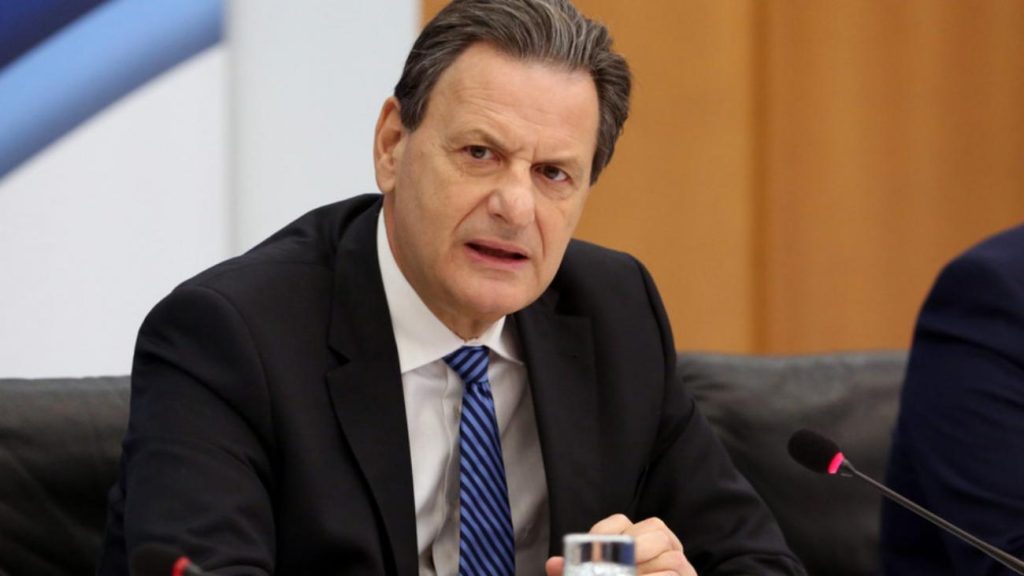 Ο Θ.Σκυλακάκης δε «βλέπει δύσκολο χειμώνα για την Ελλάδα» παρά τη «θηλιά» στο λαιμό των Ελλήνων