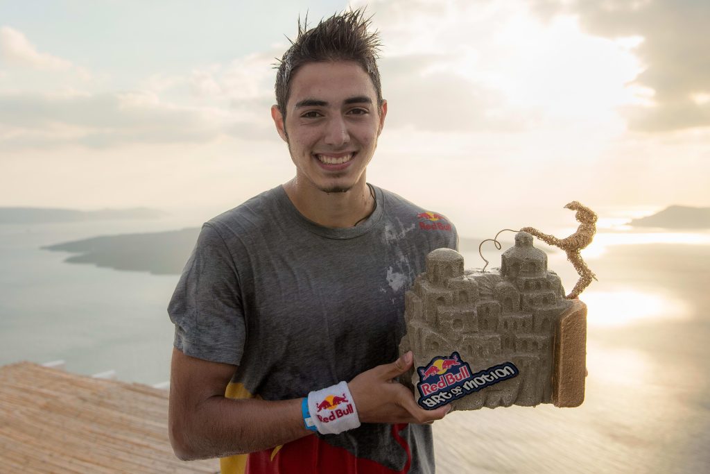 Παγκόσμιος πρωταθλητής στο freestyle παρκούρ ο Δημήτρης Κυρσανίδης (βίντεο)