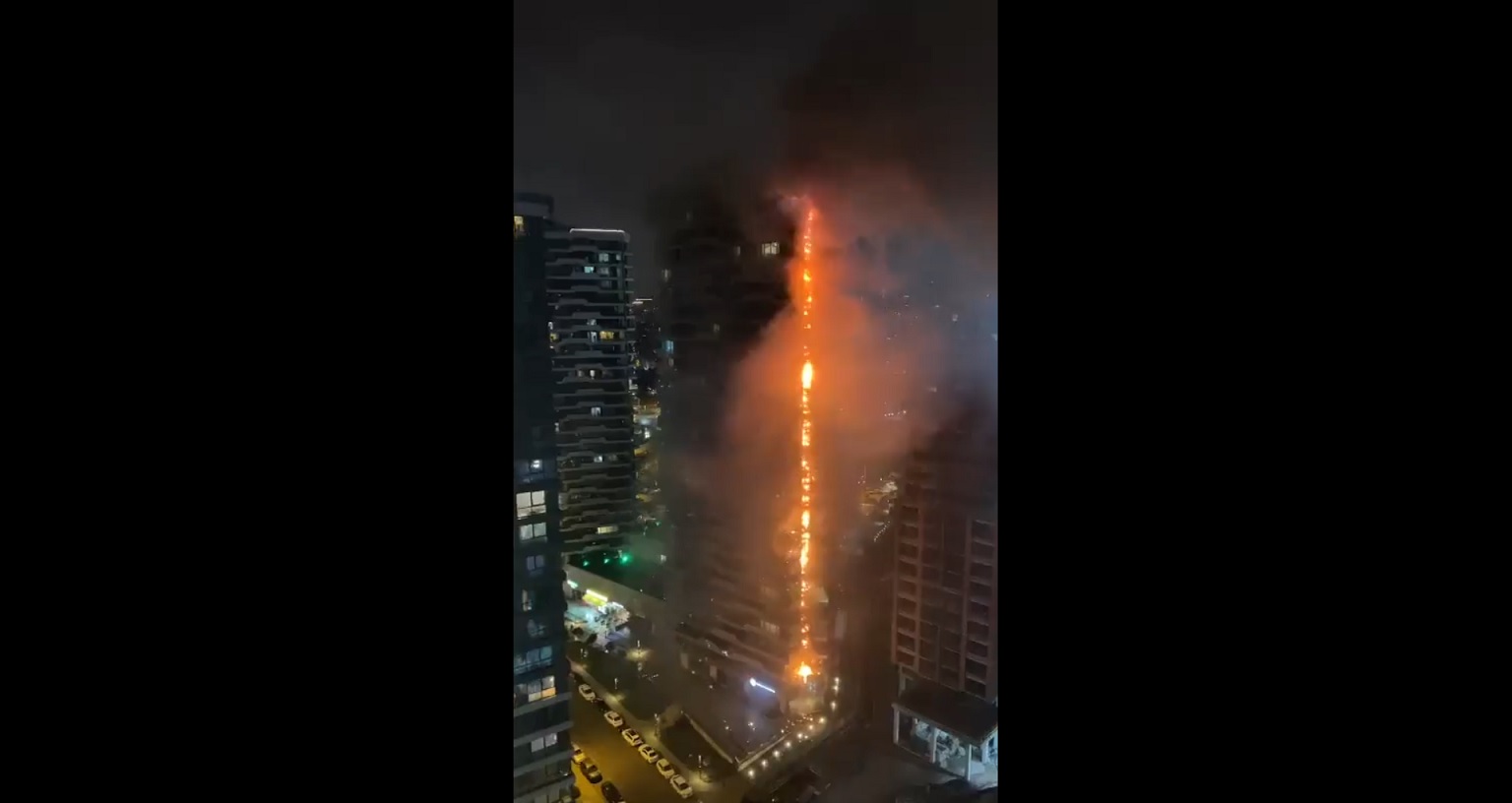 Κωνσταντινούπολη: Στις φλόγες ουρανοξύστης 24 ορόφων (βίντεο)