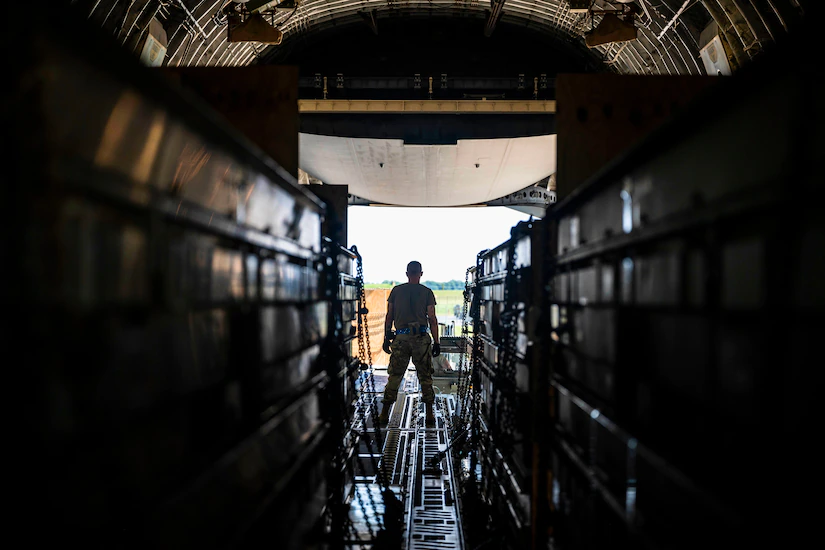 Ανησυχία στο αμερικανικό Πεντάγωνο για Starlink: Κάνουμε ότι μπορούμε για να έχει επικοινωνίες ο ουκρανικός Στρατός