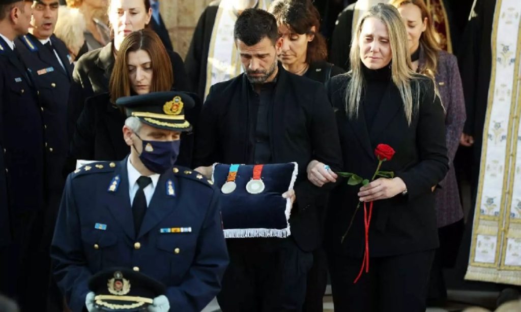 Η συγκινητική ανάρτηση του Μ.Μουρούτσου μετά την κηδεία του Α. Νικολαΐδη: «Είμαστε πολύ υπερήφανοι για σένα»