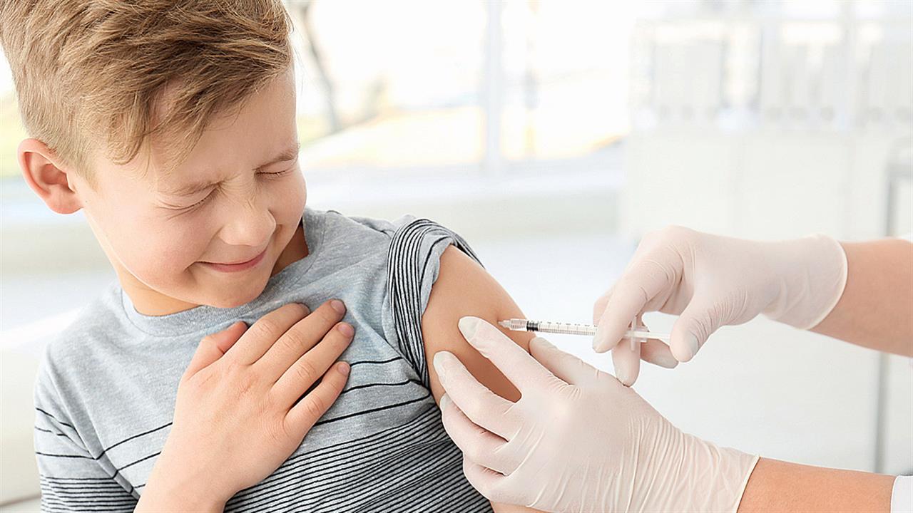 Νευροχειρουργός των ΗΠΑ για εμβόλια Covid-19: «Τα ανεμβολίαστα παιδιά είναι πιο υγιή από τα εμβολιασμένα»