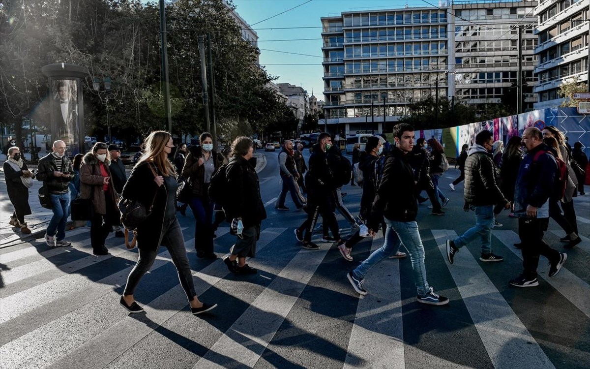 Μελέτη: Η πανδημία Covid-19 προκάλεσε ένα παρατεταμένο διετές «σοκ» στα επίπεδα του προσδόκιμου ζωής