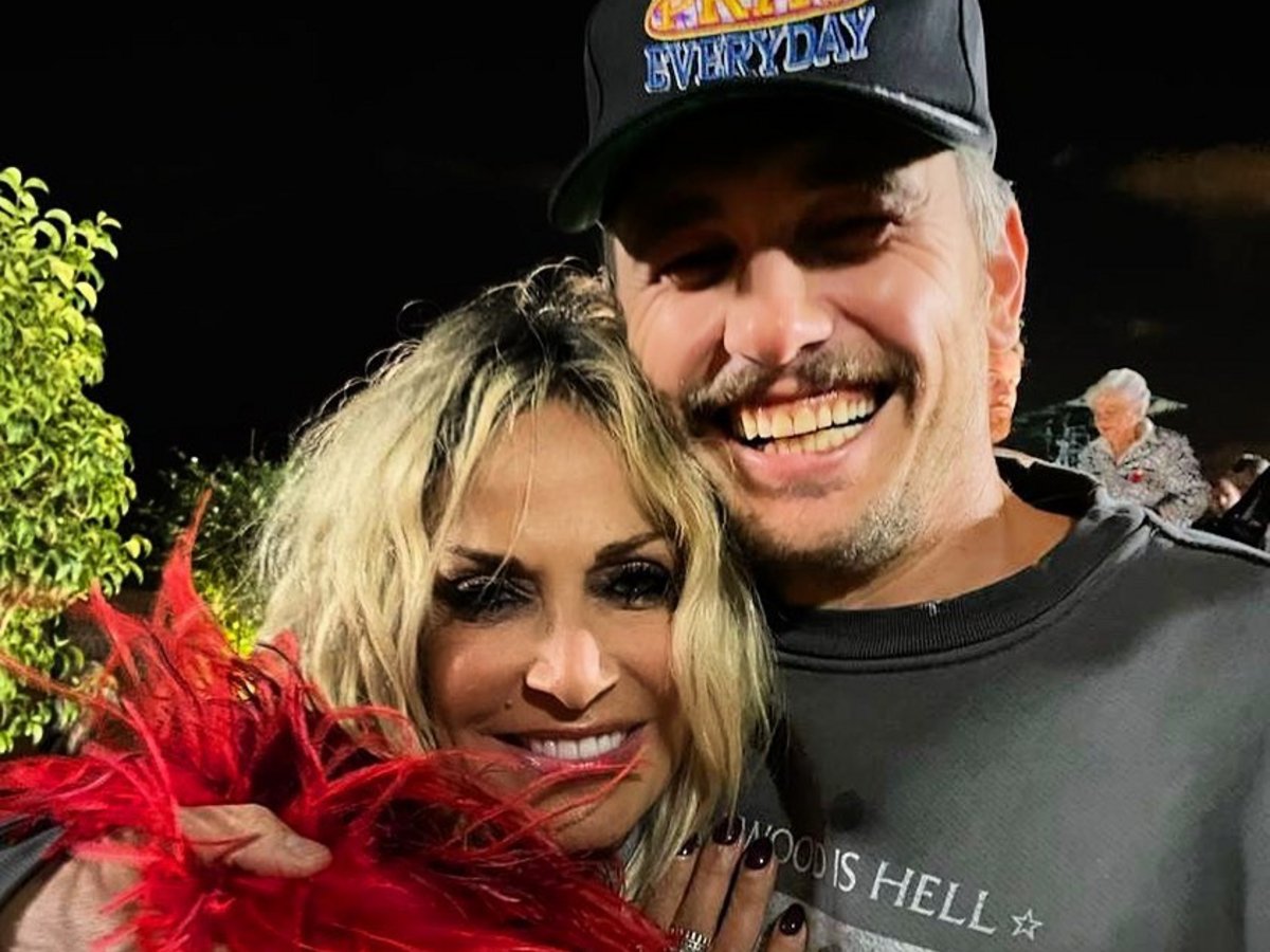 Στη συναυλία της Άννας Βίσση ο Τζέιμς Φράνκο: Το μήνυμα που έστειλε με την εμφάνισή του