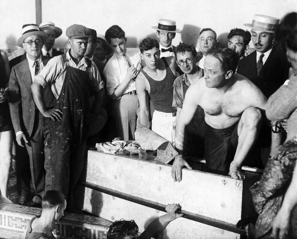 Χ.Χουντίνι: Ο διασημότερος Μάγος όλων των εποχών – Τα ριψοκίνδυνά κόλπα που τον έκαναν θρύλο