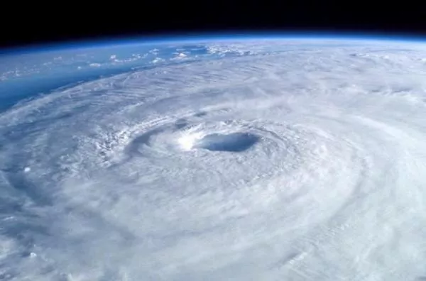 Πώς το περιβάλλον έχει γίνει πιο ευνοϊκό για τυφώνες και ακραία καιρικά και φυσικά φαινόμενα;