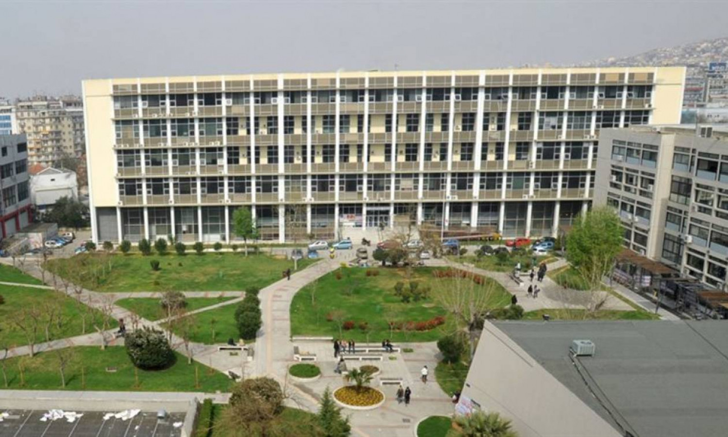 Διαδικτυακά οι εξετάσεις στα υπό κατάληψη τμήματα του ΑΠΘ – Πότε αρχίζουν