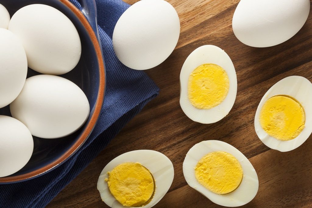 Βραστά αυγά: Πόσες μέρες διατηρούνται στο ψυγείο;