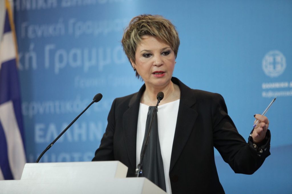 Ο.Γεροβασίλη: «Αντί για προσλήψεις καθηγητών στα ΑΕΙ, η κυβέρνηση θα μειώσει κι άλλο τους φοιτητές»