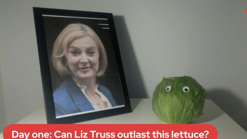 Το… μαρούλι τελικά νίκησε τη Λιζ Τρας – Άντεξε περισσότερο εκτός ψυγείου από εκείνη ως πρωθυπουργός (βίντεο)