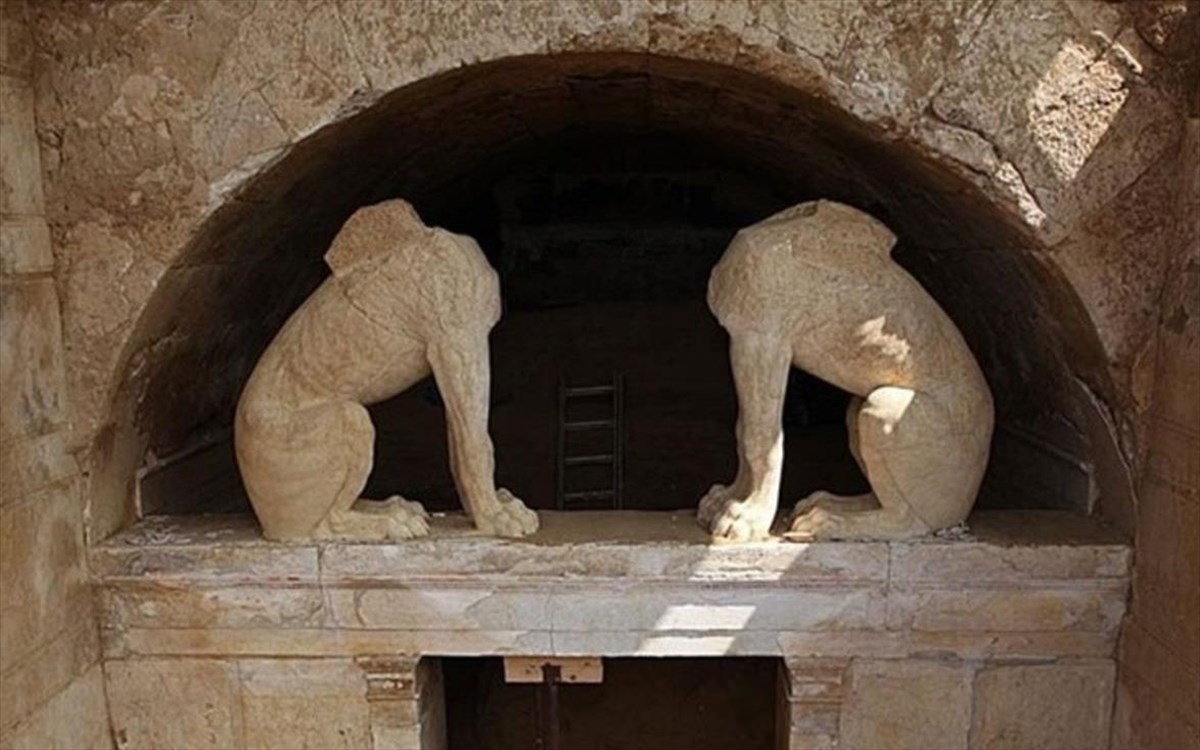 Στο «φως» νέα ευρήματα από την ακρόπολη της αρχαίας Αμφίπολης (φώτο)