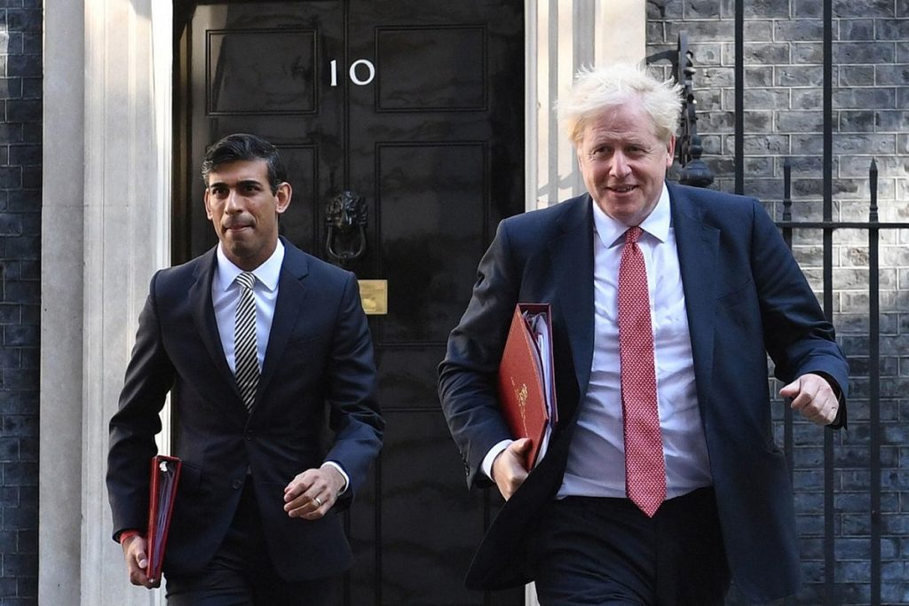 Βρετανία: Τα γκάλοπ βγάζουν επόμενο πρωθυπουργό τον Μ.Τζόνσον – Τα στοιχήματα λένε Ρ.Σούνακ (φωτό)