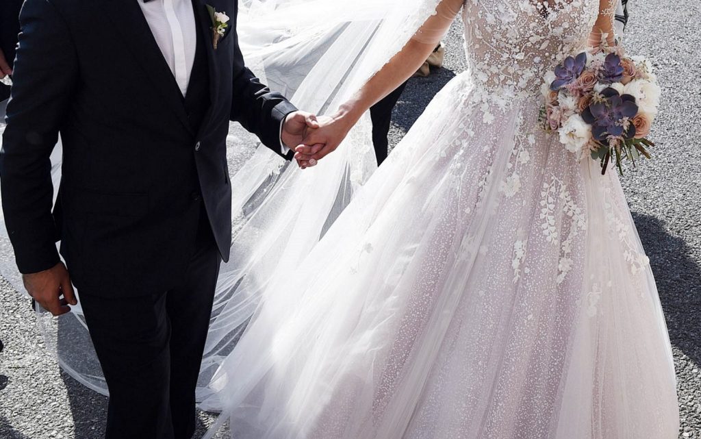 Αχαΐα: «Χαμός» σε γαμήλιο γλέντι – «Αρπάχτηκαν» μεταξύ τους τα πεθερικά