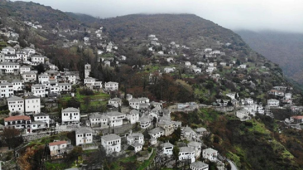 Σκέτη μαγεία: Αυτό είναι το πιο όμορφο χωριό στην Ελλάδα (βίντεο)