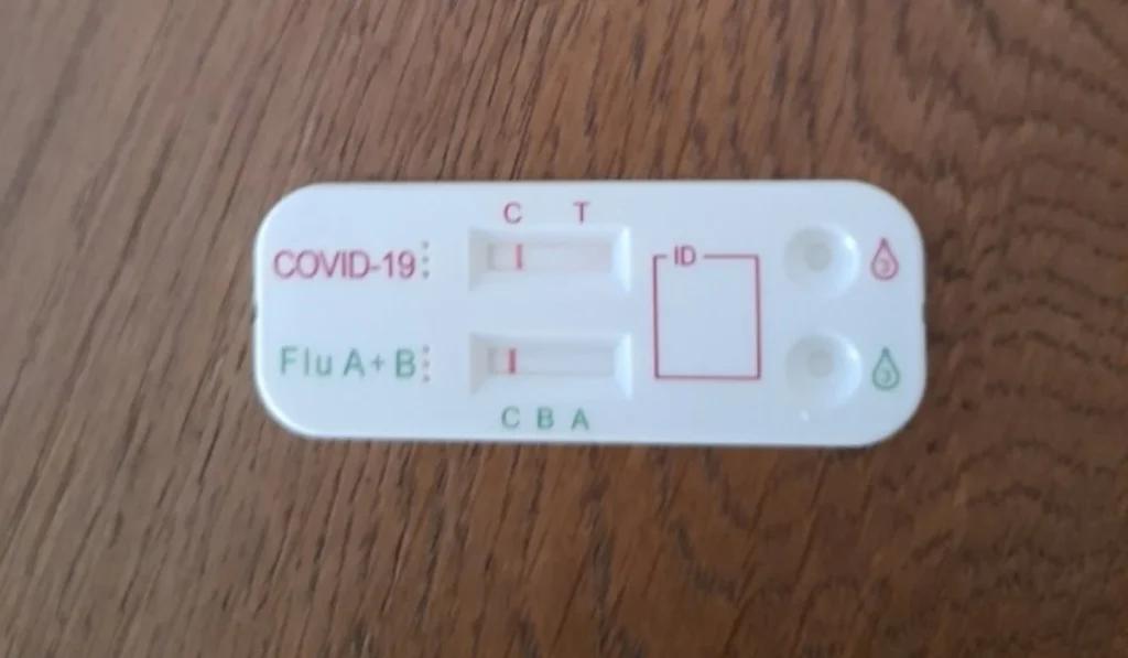 Στην Ελλάδα τα διπλά self-tests για κορωνοϊό & γρίπη