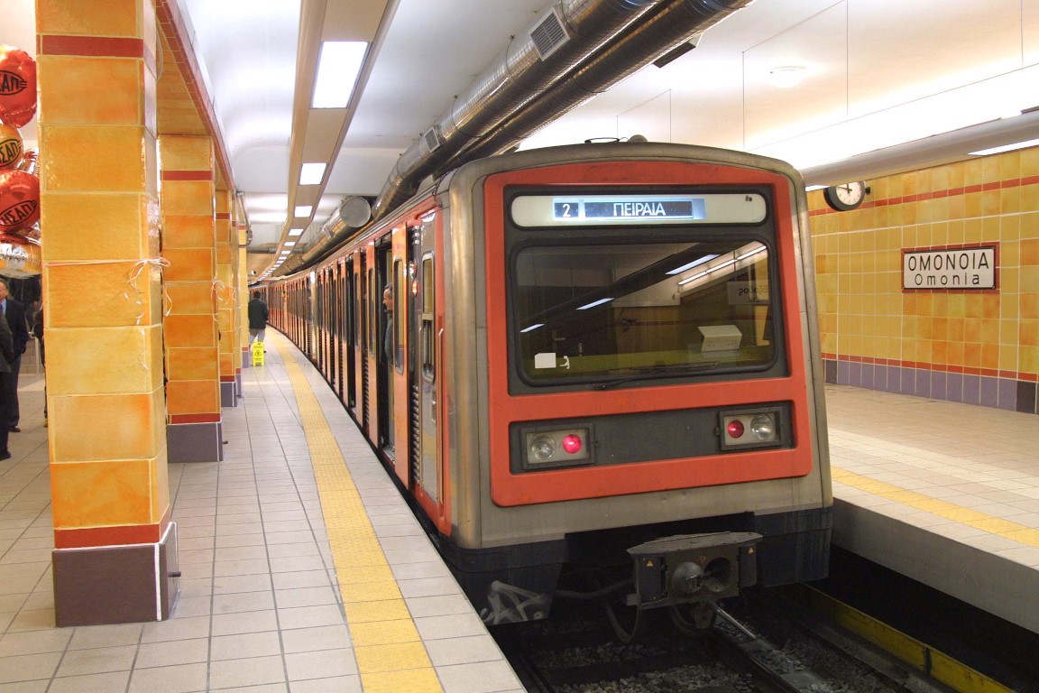 Συνελήφθησαν 6 άτομα για φθορές σε σταθμό και συρμό του ΗΣΑΠ