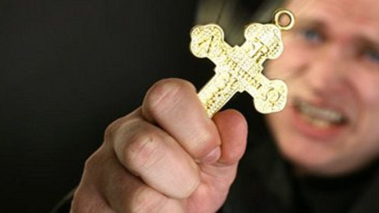 Χρήστες των social media προτρέπουν ιδιοκτήτη σκύλου να του κάνει… εξορκισμό – Τι συνέβη