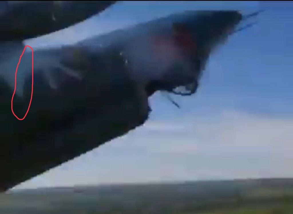 Βίντεο-ντοκουμέντο: Η στιγμή που Ρώσος πιλότος εγκαταλείπει το αεροσκάφος του πάνω από την Ουκρανία